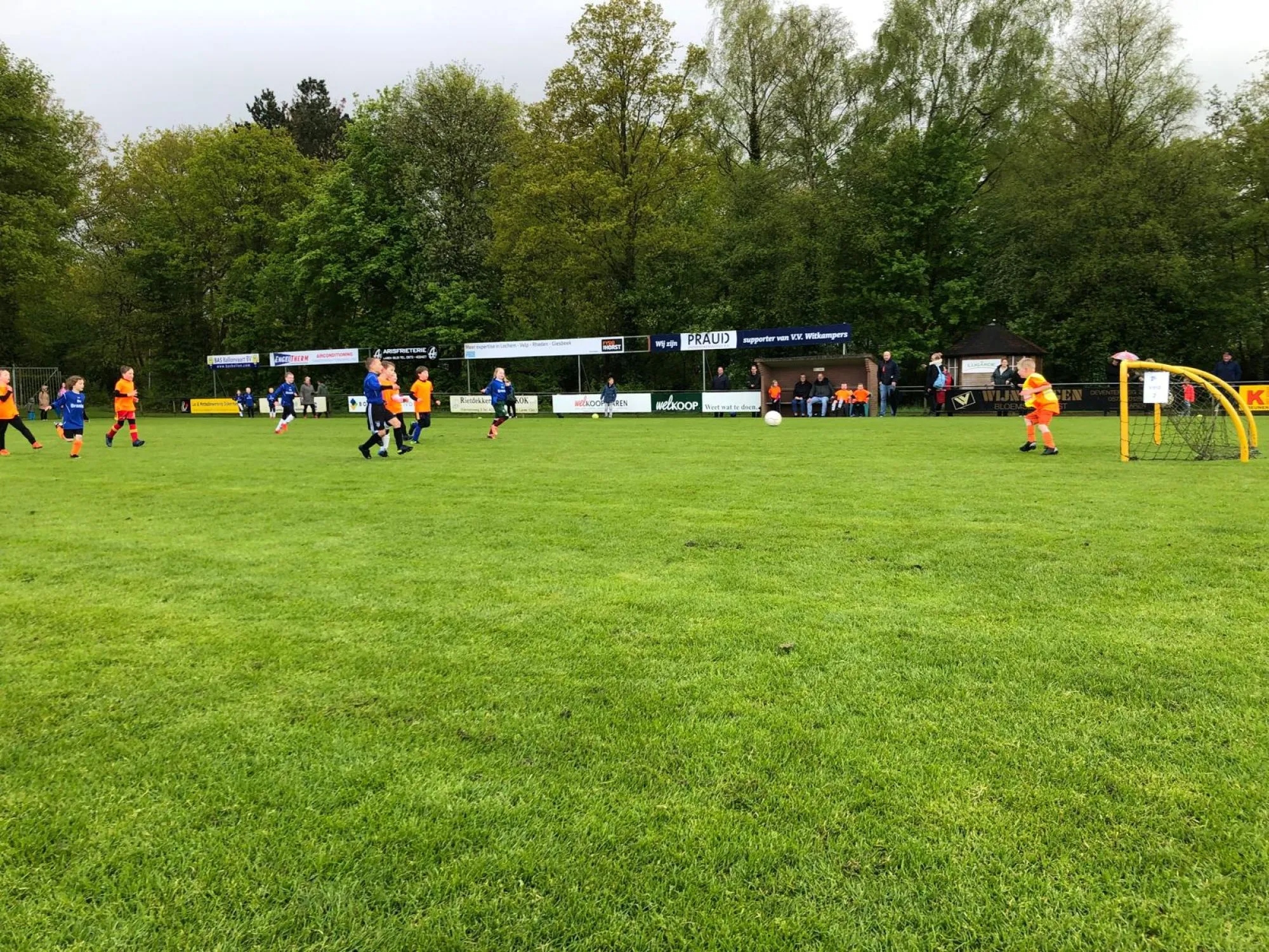 Schoolvoetbaltoernooi op 16 april bij Witkampers in Laren