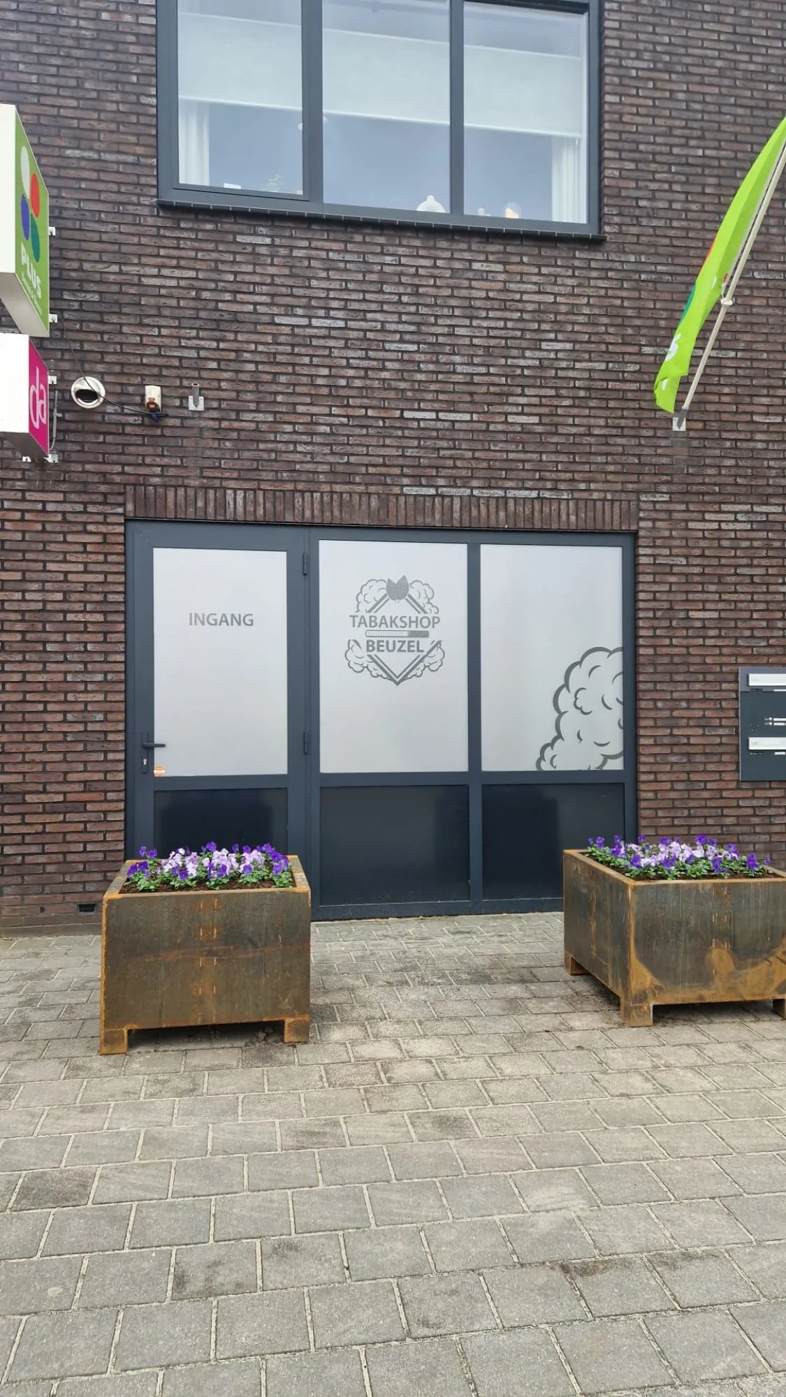 Beuzel&Beuzel openen eigen tabakshop in Laren