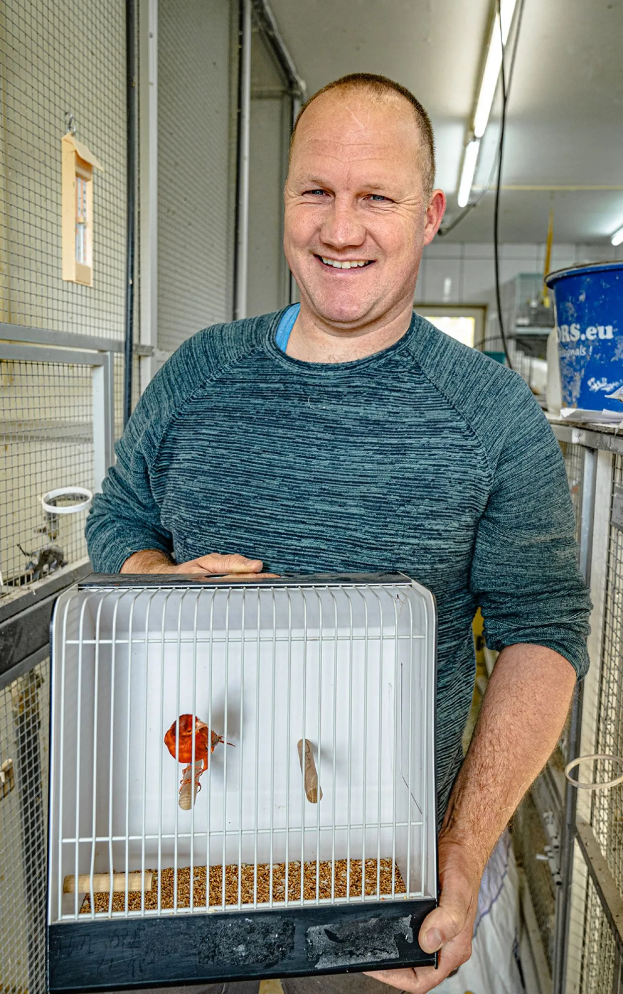 Kweker van wereldklasse vogels zorgt tevens voor jonge leden aanwas